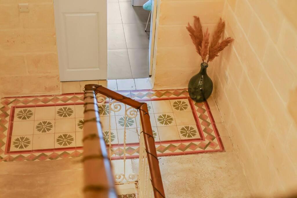 Sliema Unique 4 Bedroom Townhouse Off The Beach 外观 照片