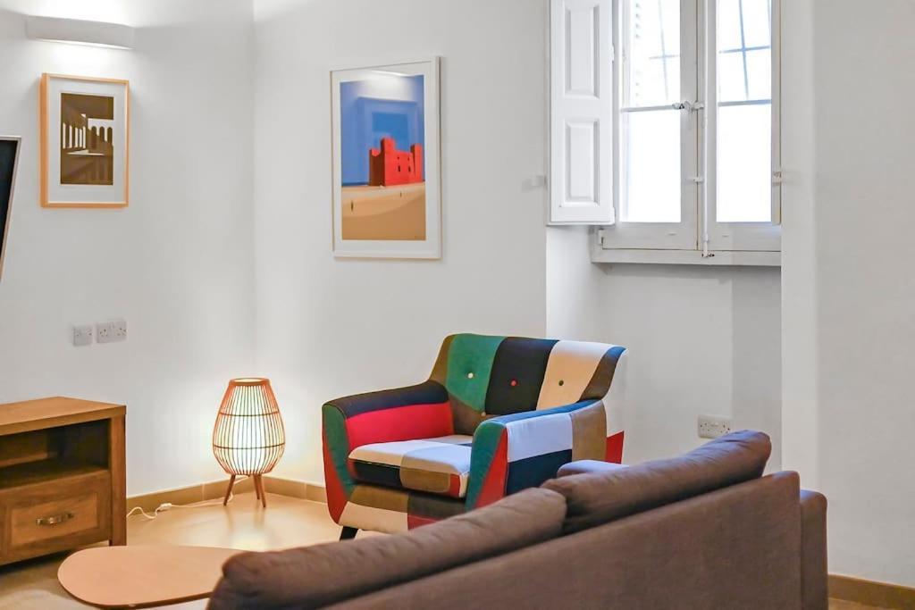 Sliema Unique 4 Bedroom Townhouse Off The Beach 外观 照片